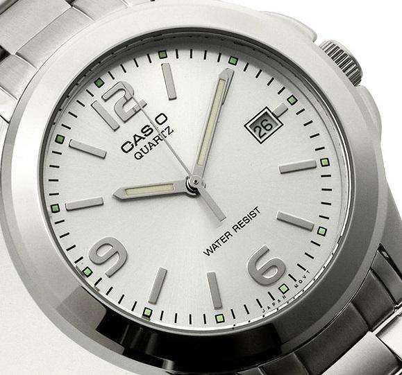 Casio MTP-1215A - Orologio Da Polso Uomo Con Cinturino In Acciaio Inox Argento - Classico E Affidabile